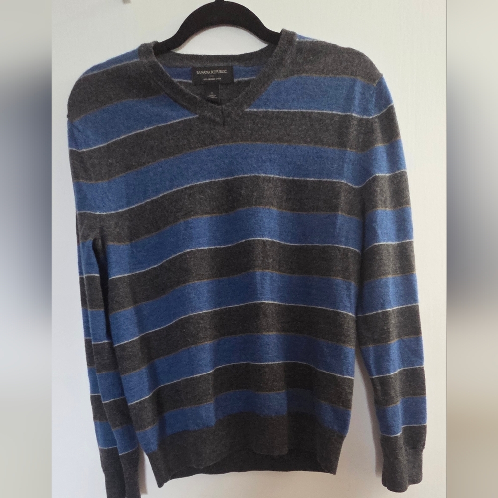 Banana Republic Men's Striped Crewneck Sweater - Blue and Gray